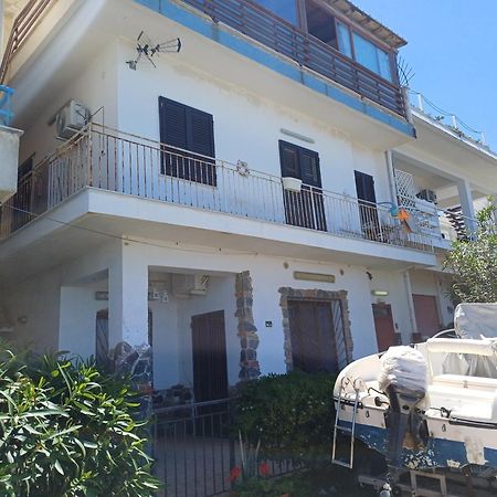 Le Due Conchiglie Villa คารินิ ภายนอก รูปภาพ